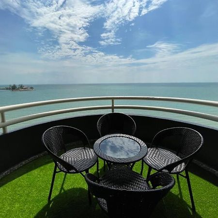 Appartement The Arena Tanjung Tuan Port Dickson Extérieur photo