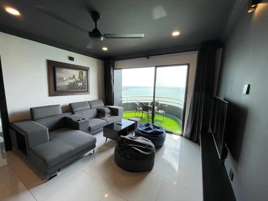 Appartement The Arena Tanjung Tuan Port Dickson Extérieur photo