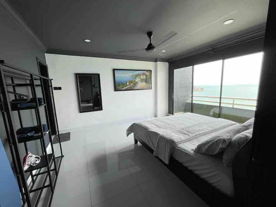 Appartement The Arena Tanjung Tuan Port Dickson Extérieur photo